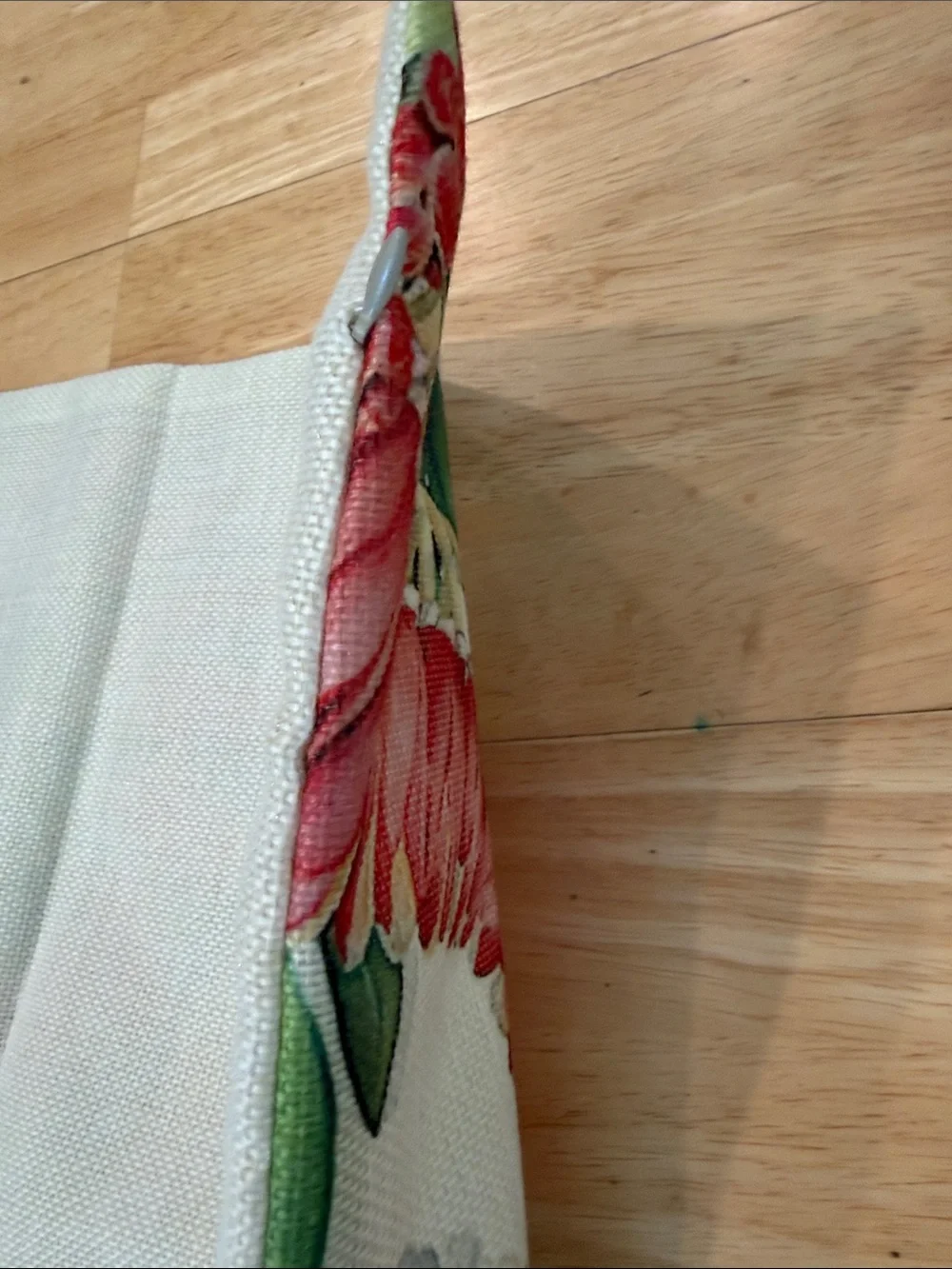 NWOT Floral lei decorative pillow covers